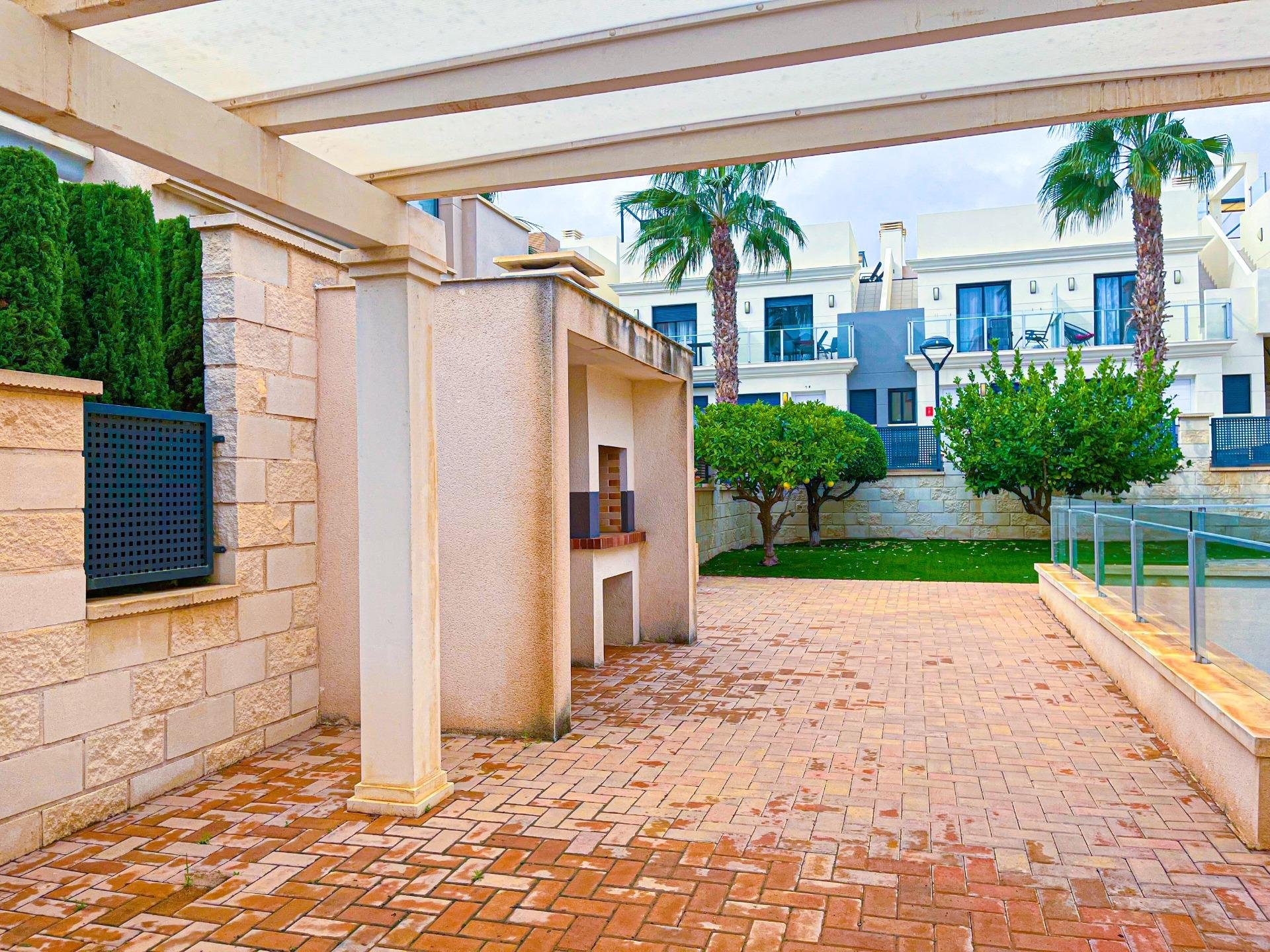 Huvila La Zenia, Alicante, Espanja 5 makuuhuonetta, 296 m2 No. 168765
