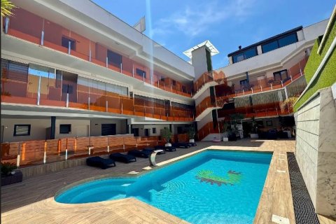 Apartamento en Torrevieja, Alicante, España 2 dormitorios, 60 m2 No. 165589