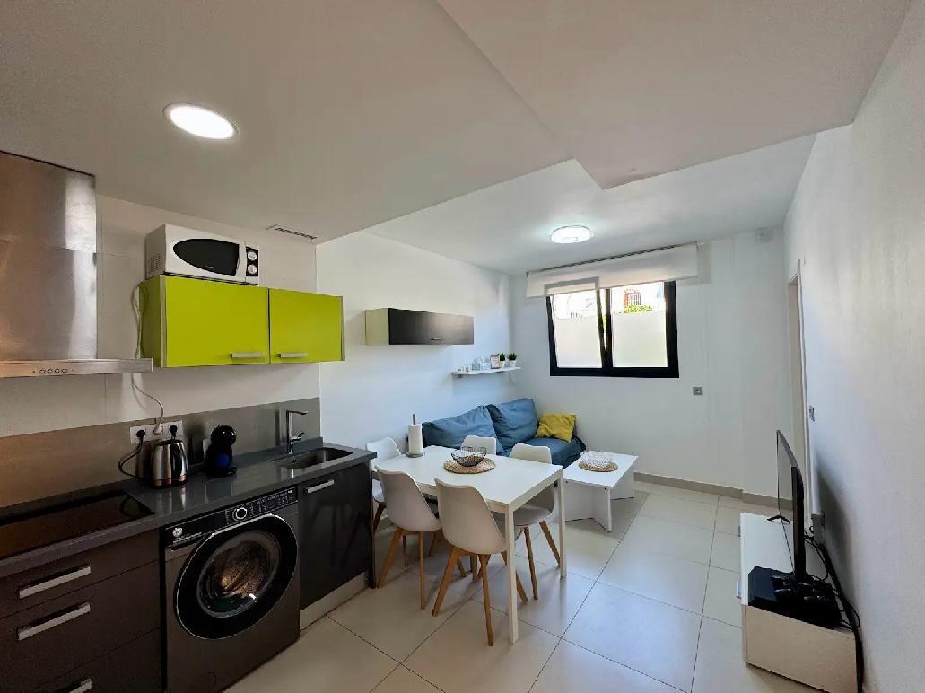 Appartamento a Torrevieja, Alicante, Spagna 2 camere da letto, 60 mq. N° 165589