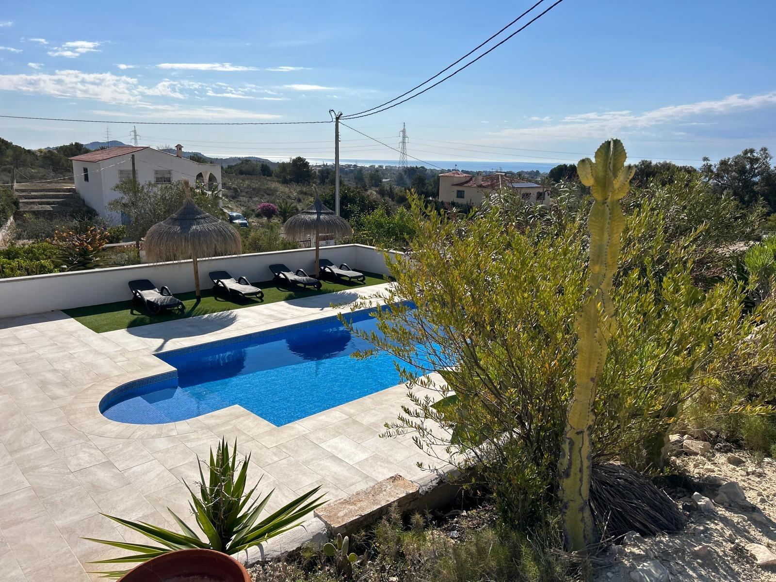 Hus i Villajoyosa, Alicante, Spanien 4 sovrum, 241 kvm. Nr. 165673
