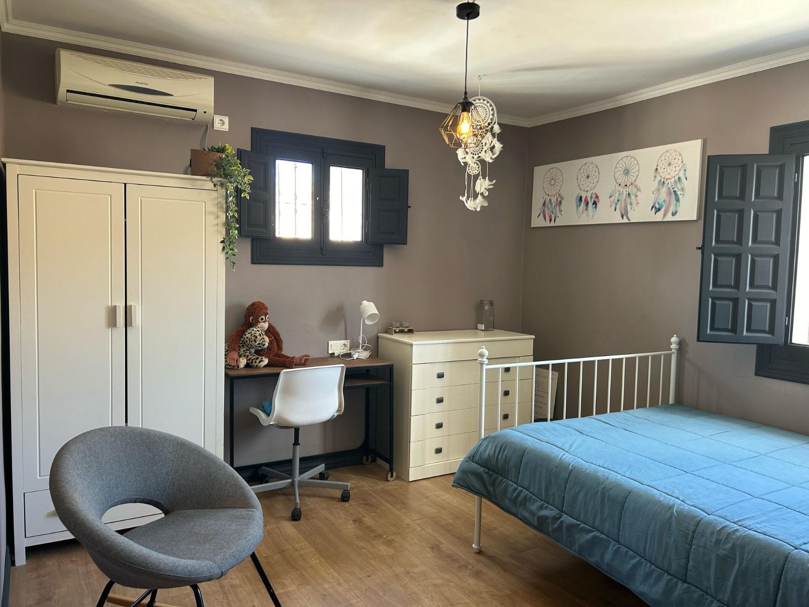 Hus i Villajoyosa, Alicante, Spanien 4 sovrum, 241 kvm. Nr. 165673