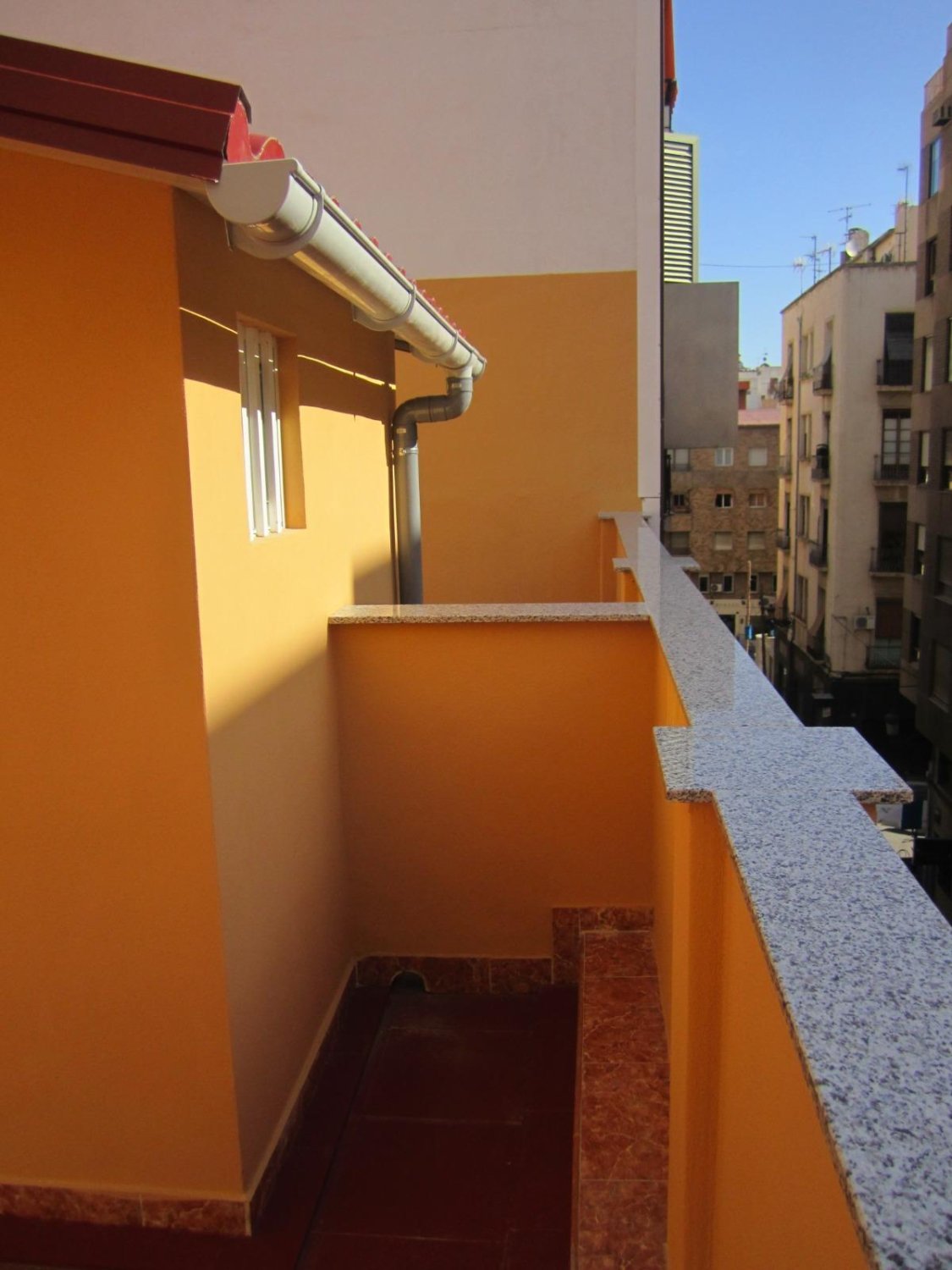 Komerciāls īpašums Alicante, Spānijā 21 istaba, 427 m2 Nr. 165675