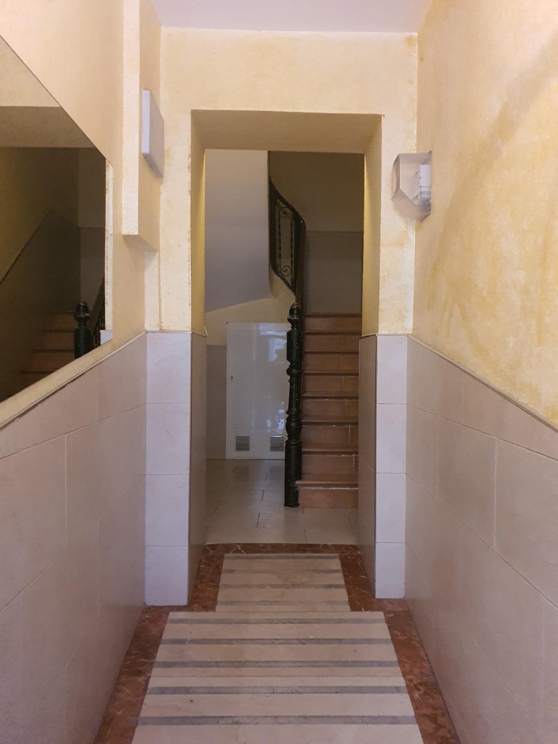 Komerciāls īpašums Alicante, Spānijā 21 istaba, 427 m2 Nr. 165675