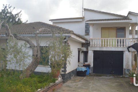 Zemes gabals La Bisbal Del Penedes, Tarragona, Spānijā 610 m2 Nr. 185964
