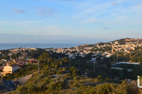 Commercial property in Segur de Calafell, Tarragona, Spain No. 185967