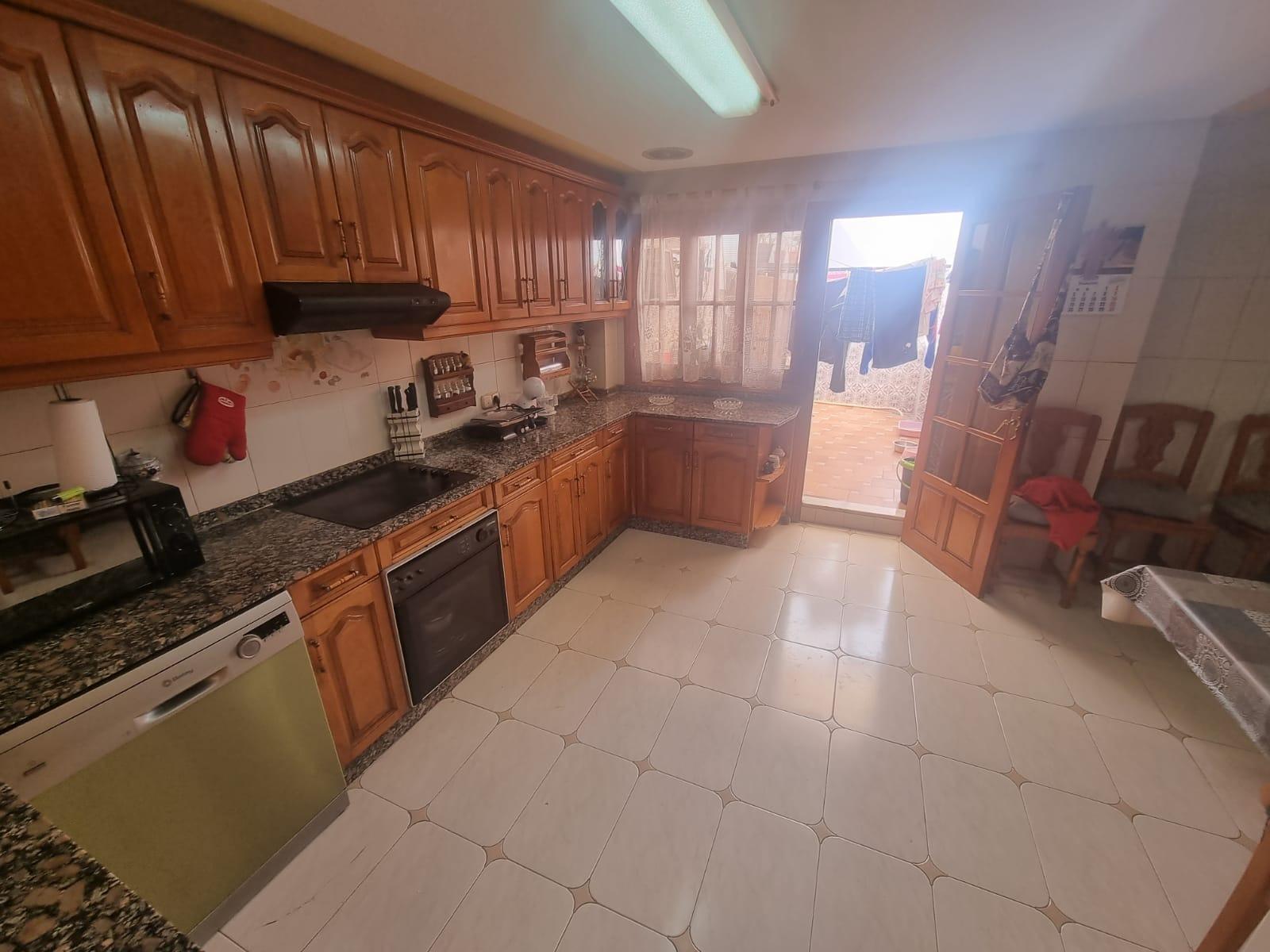Квартира в Санта-Пола, Аликанте, Испания 3 спальни, 230м2 №74735