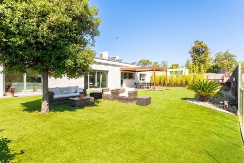 Дом в Вальроманес, Барселона, Испания 4 спальни, 354м2 №140884