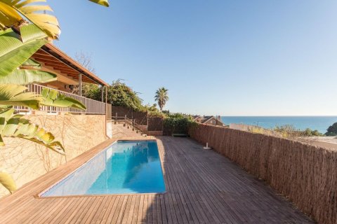 House in Arenys de Mar, Barcelona, Spain 4 bedrooms,  No. 140889