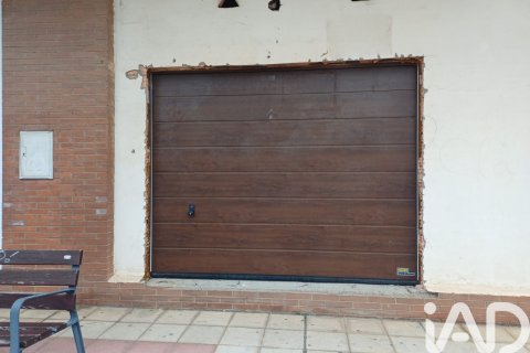 Commercial property in Villabalter, Leon, Spain 240 sq.m. No. 185044