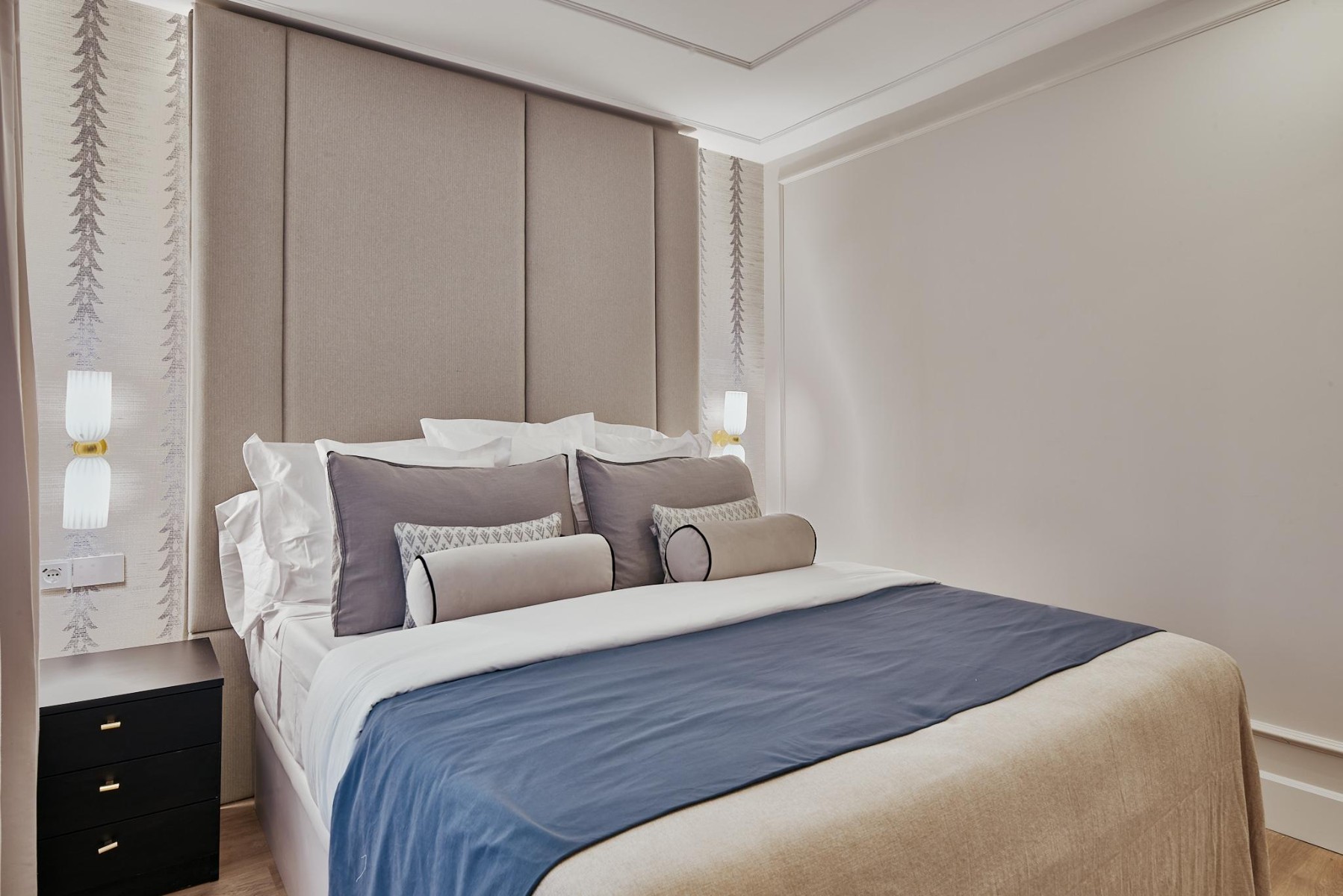 Apartment in Madrid, Spain 3 bedrooms, 162 sq.m. No. 180159