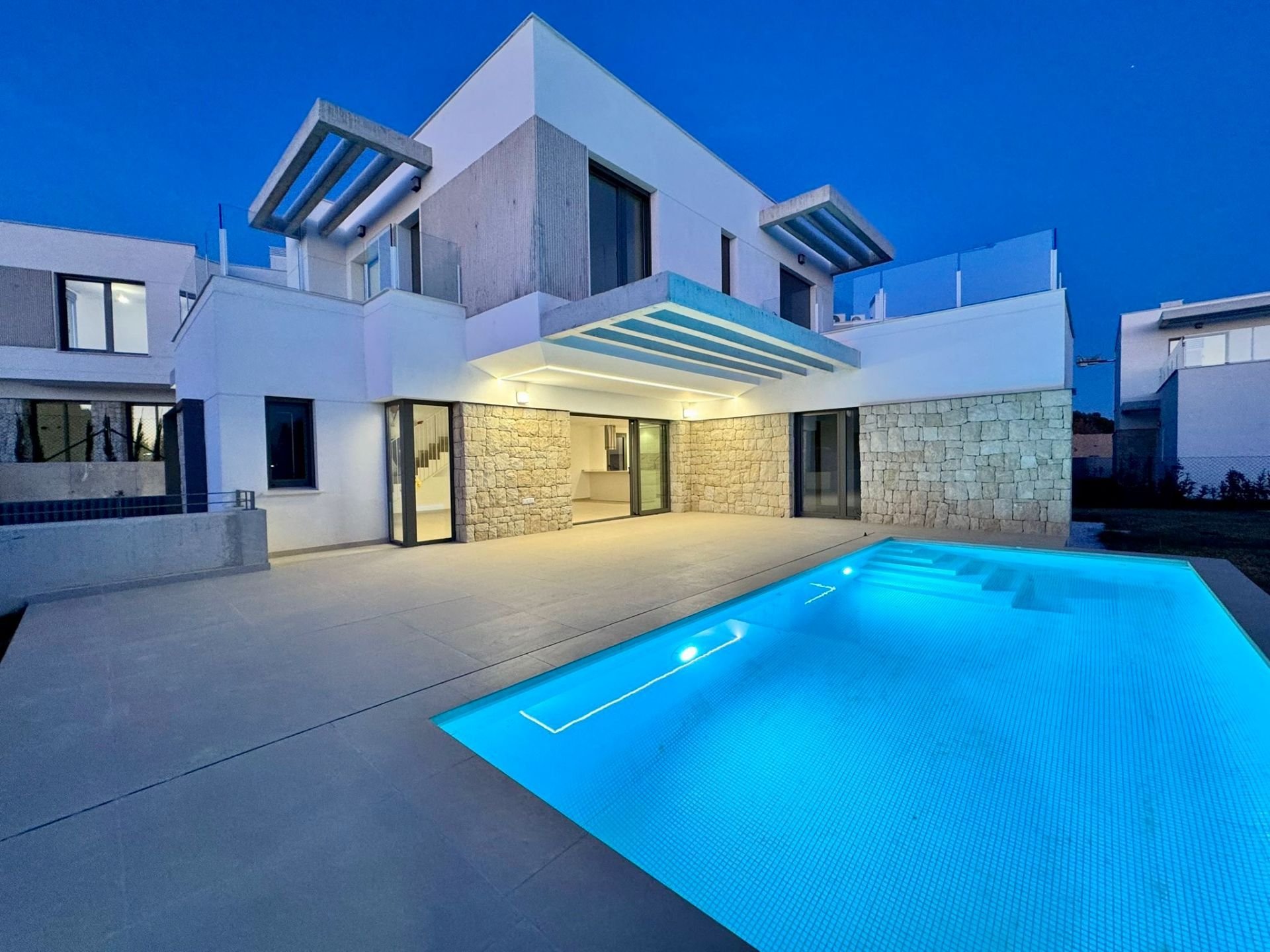 Talo Finestrat, Alicante, Espanja 5 makuuhuonetta, 277 m2 No. 187006