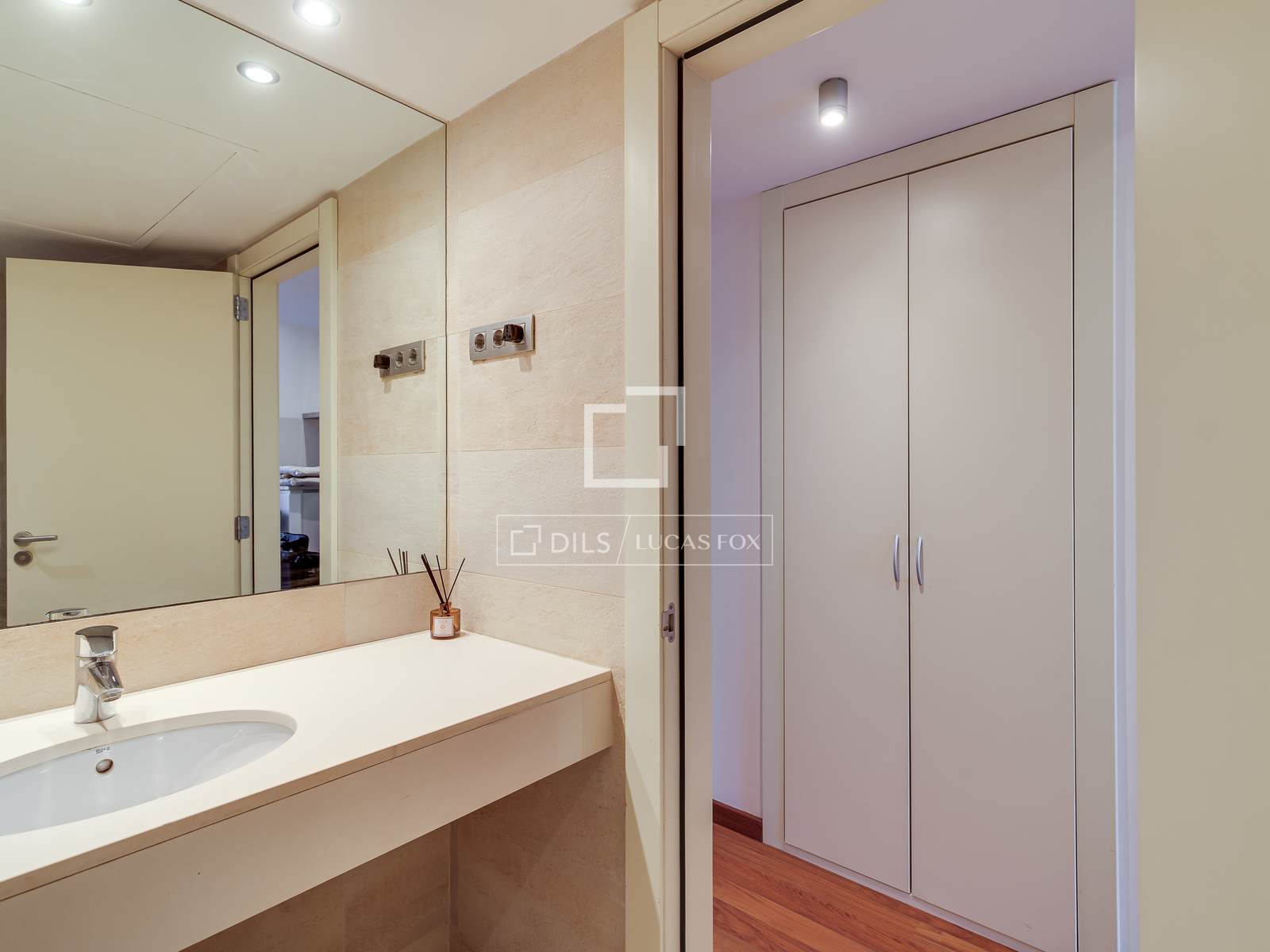 Appartamento a Barcelona, Spagna 2 camere da letto, 64 mq. N° 164318