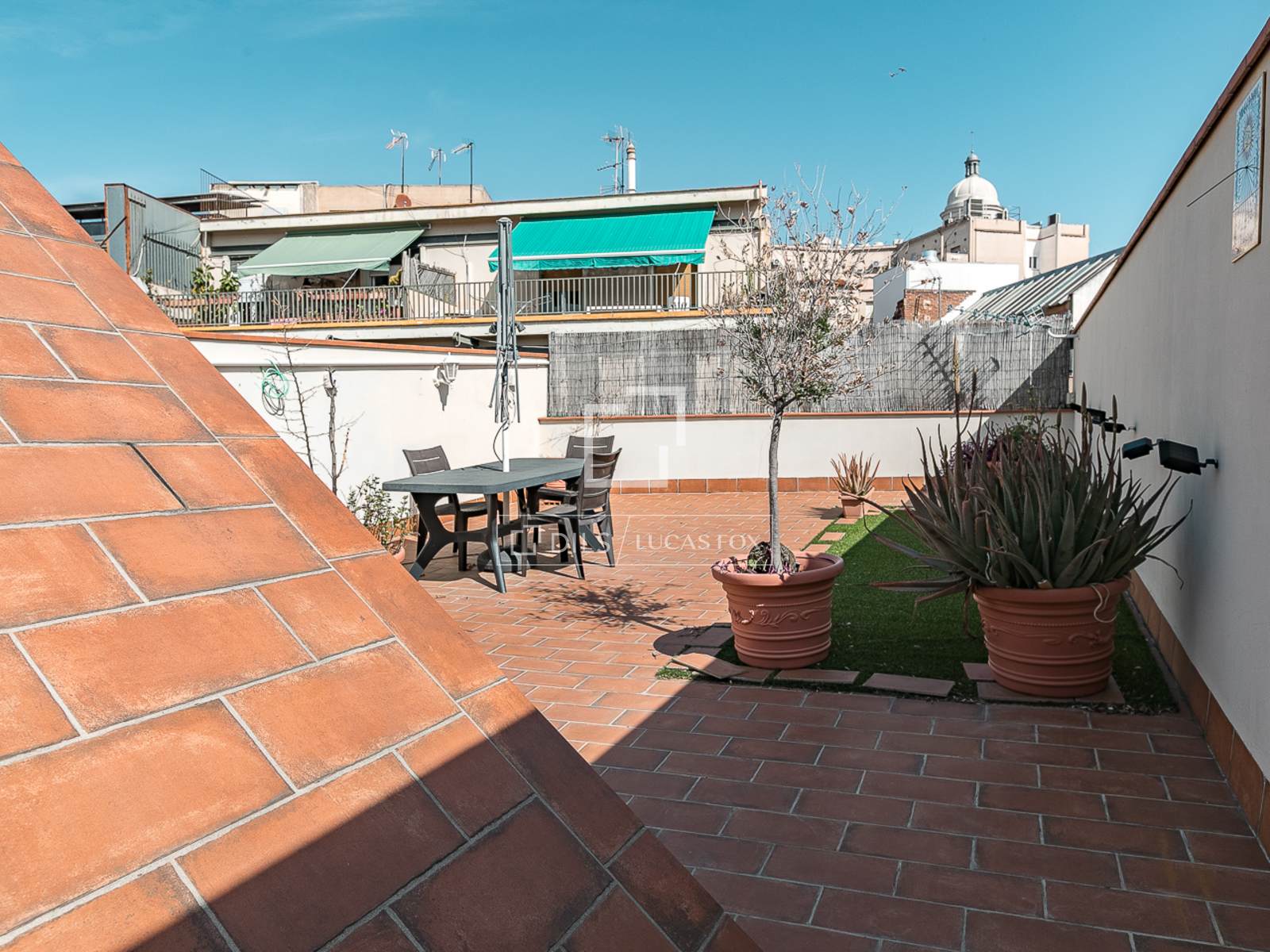 Penthouse w Barcelona, Hiszpania 2 sypialnie, 73 mkw. nr 164319