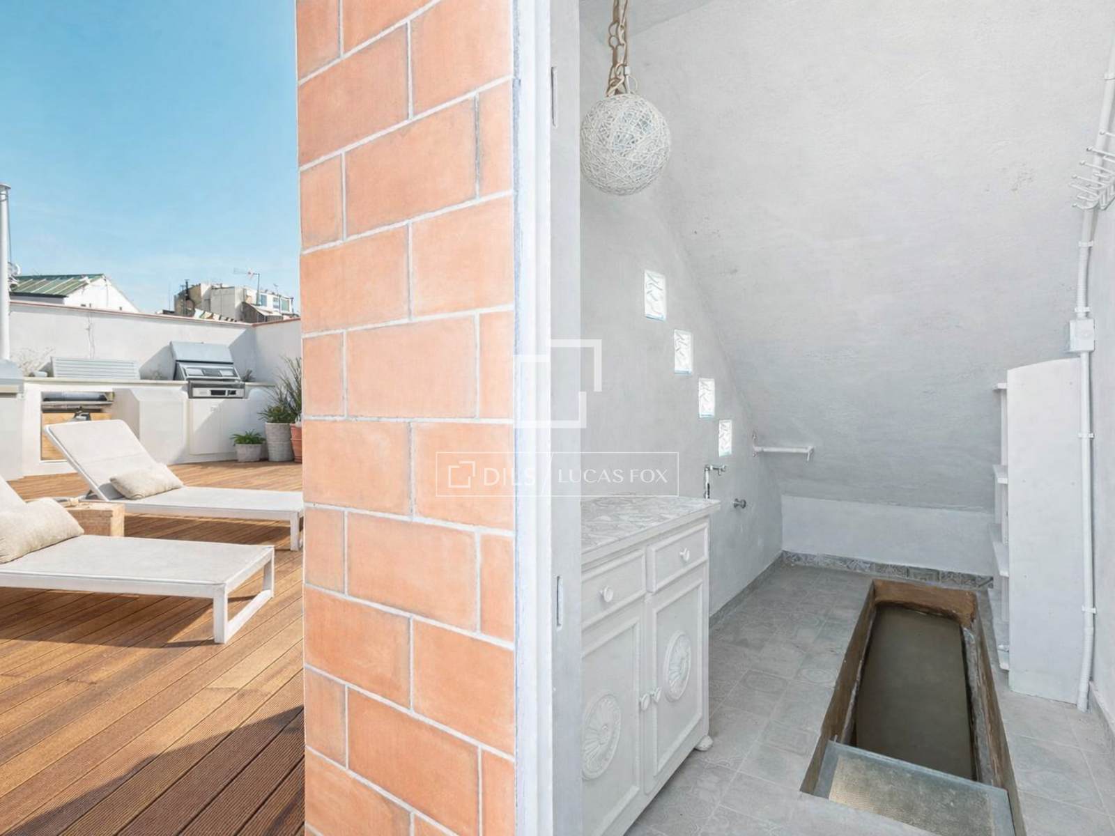 Penthouse w Barcelona, Hiszpania 2 sypialnie, 73 mkw. nr 164319