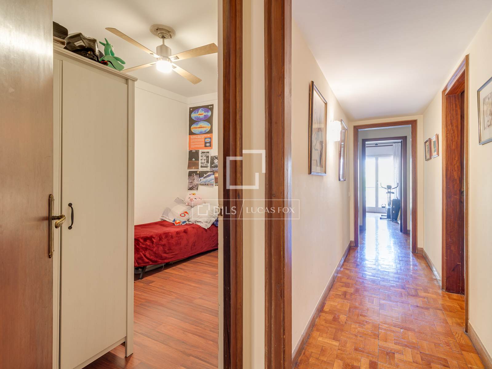 Appartamento a Barcelona, Spagna 6 camere da letto, 252 mq. N° 164321