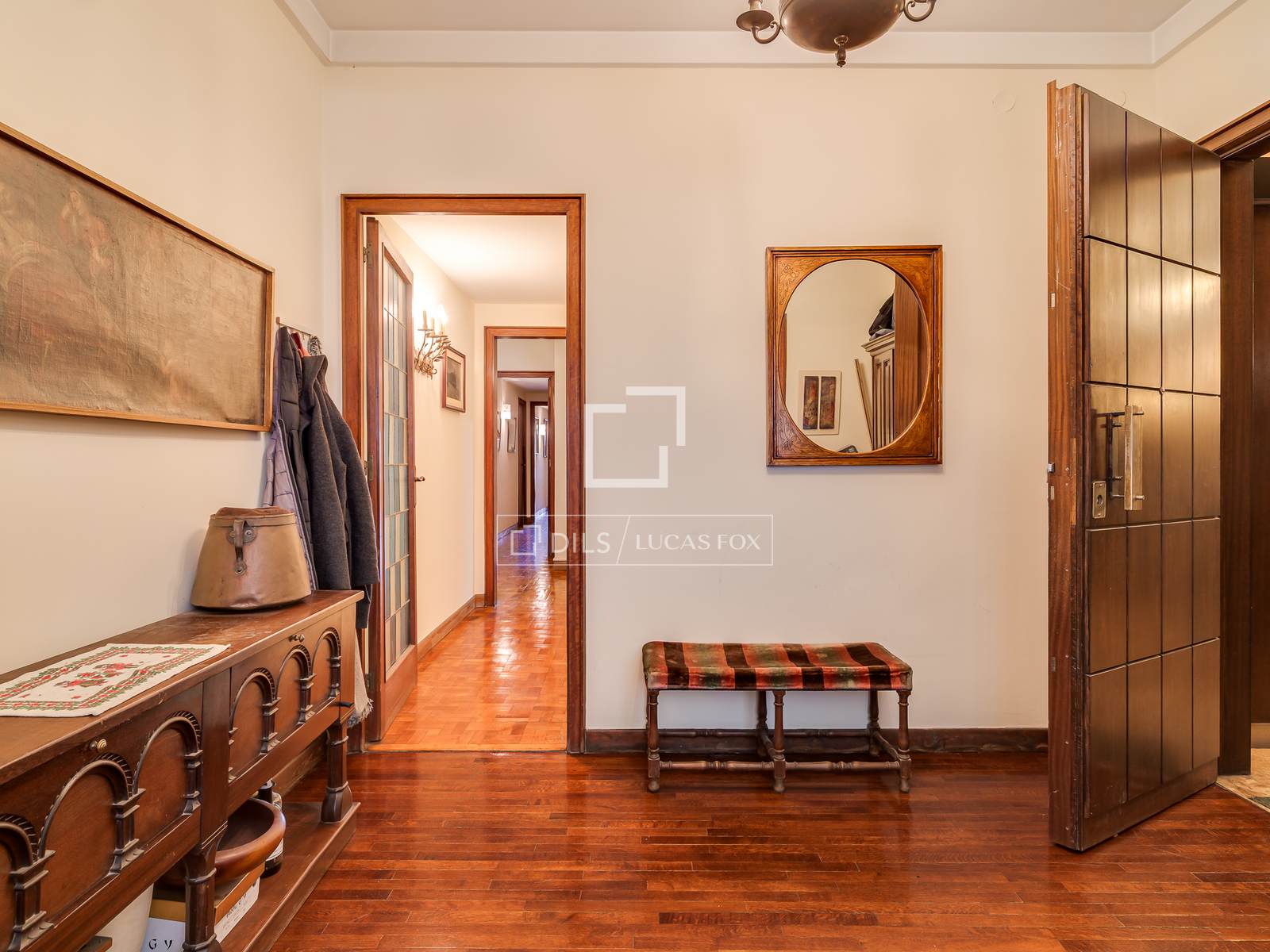 Appartamento a Barcelona, Spagna 6 camere da letto, 252 mq. N° 164321
