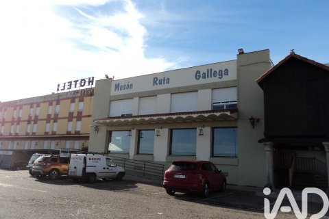Hotel in Riego De La Vega, Leon, Spain 34 bedrooms, 3774 sq.m. No. 173121
