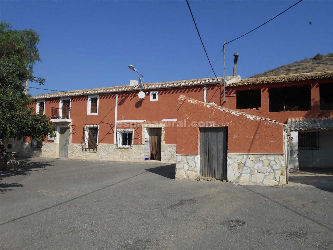 House in Albox, Almeria, Spain 5 bedrooms, 300 sq.m. No. 184132