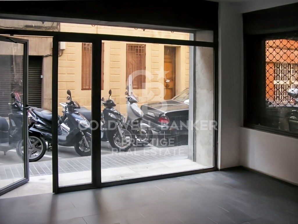 Liikekiinteistö Barcelona, Espanja 330 m2 No. 159542