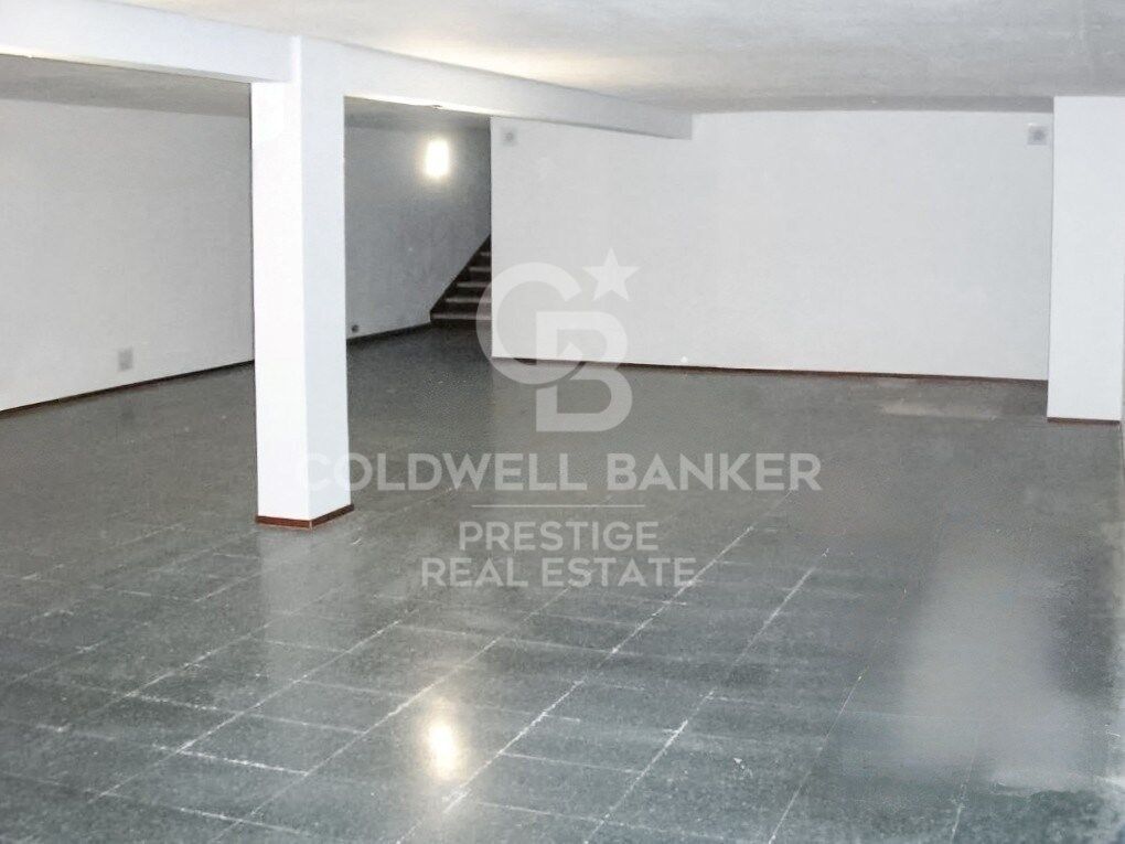 Liikekiinteistö Barcelona, Espanja 330 m2 No. 159542