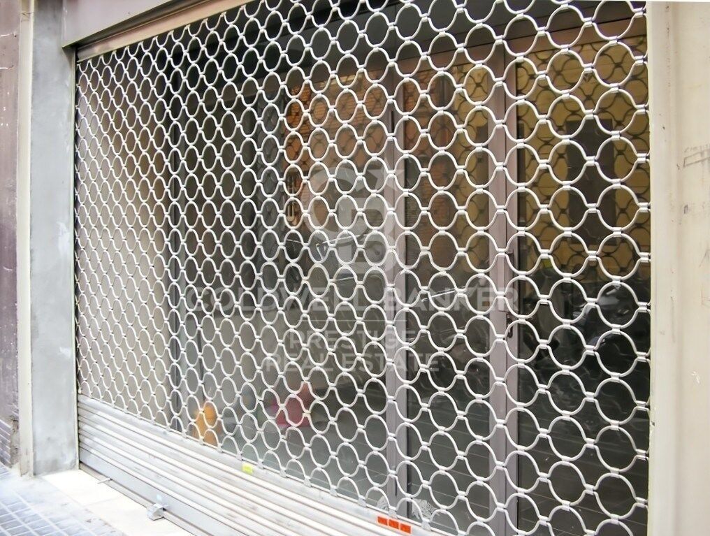 Liikekiinteistö Barcelona, Espanja 330 m2 No. 159542
