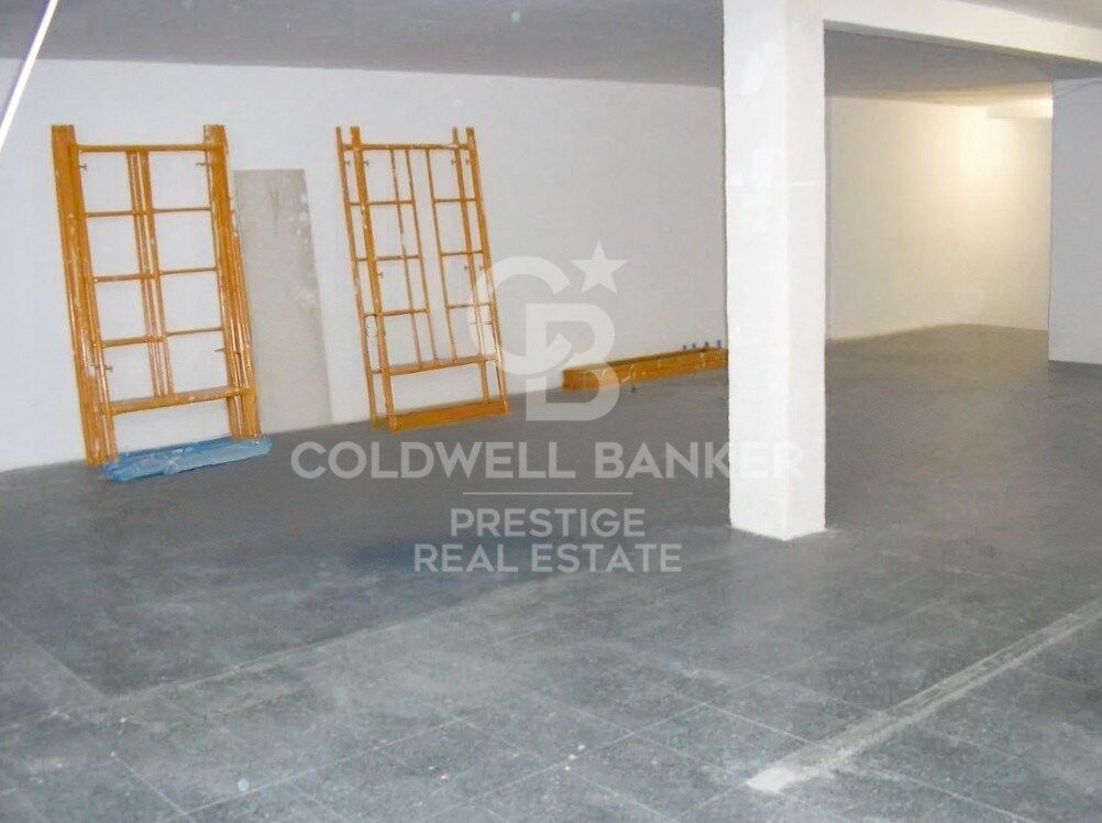 Liikekiinteistö Barcelona, Espanja 330 m2 No. 159542