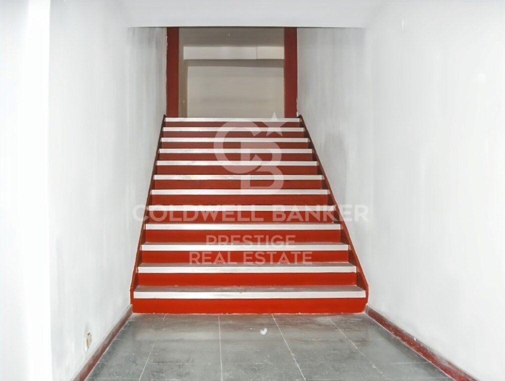 Liikekiinteistö Barcelona, Espanja 330 m2 No. 159542