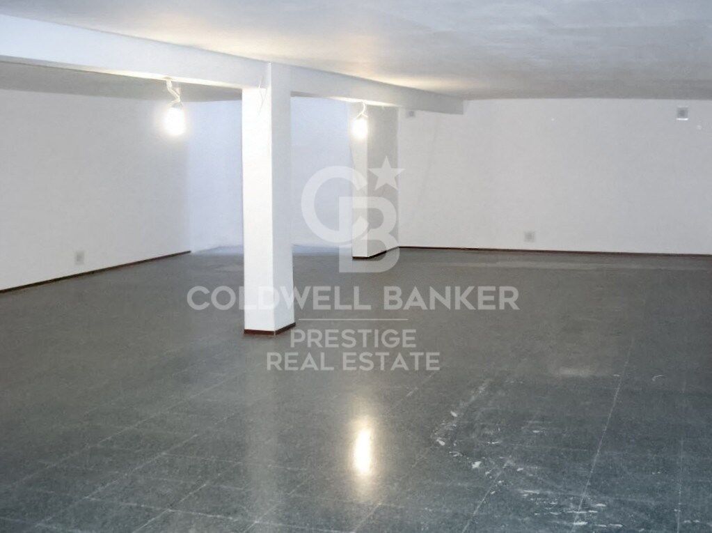 Liikekiinteistö Barcelona, Espanja 330 m2 No. 159542