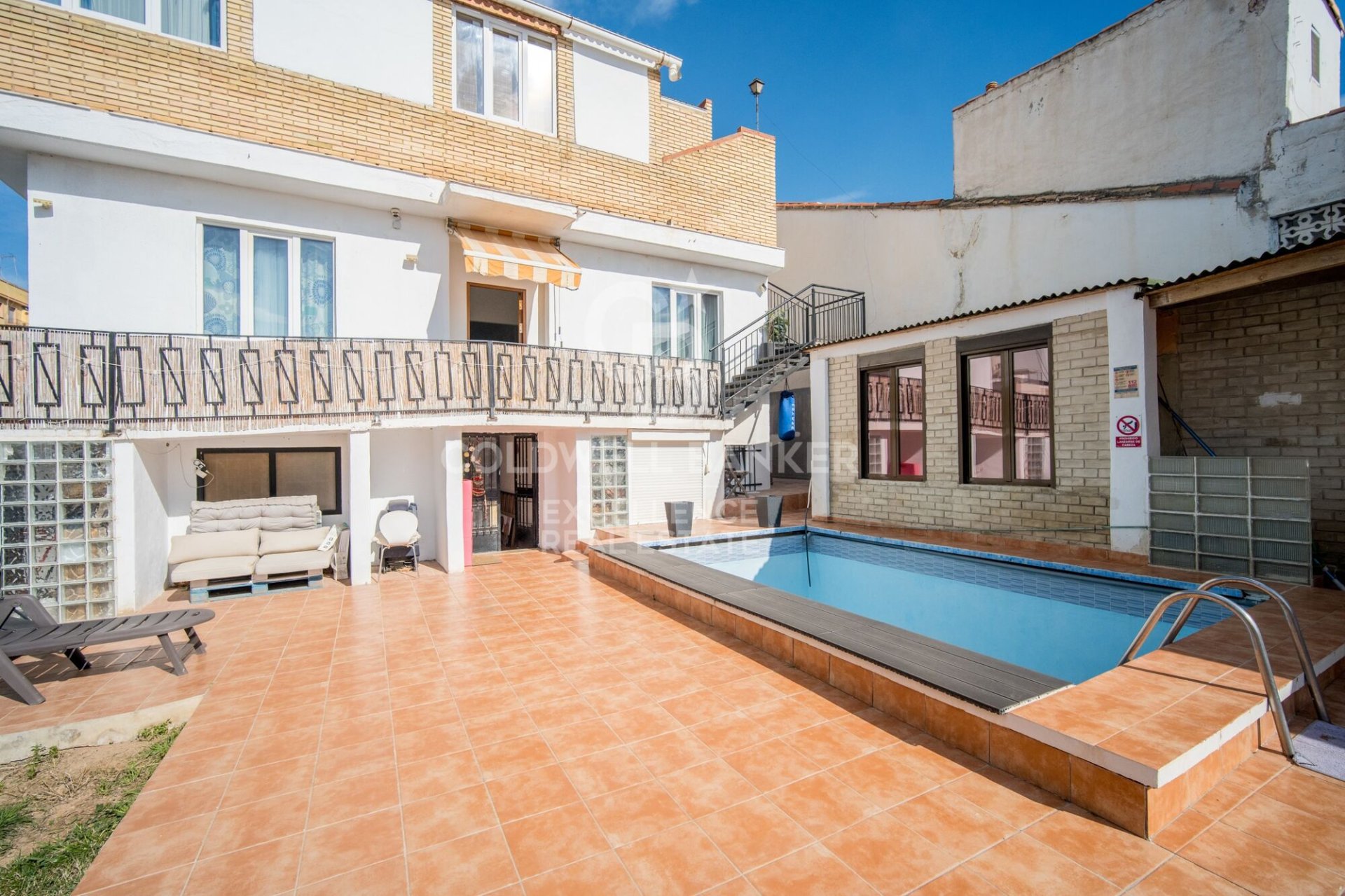 Hotel en Paterna, València, España 9 dormitorios, 320 m2 No. 159540