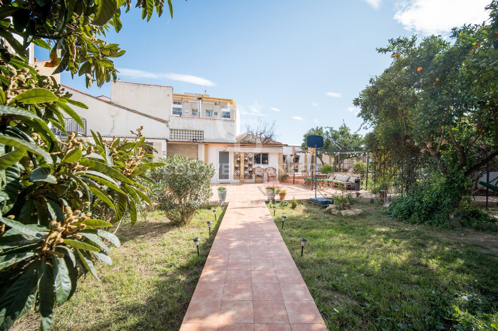 Hotel en Paterna, València, España 9 dormitorios, 320 m2 No. 159540