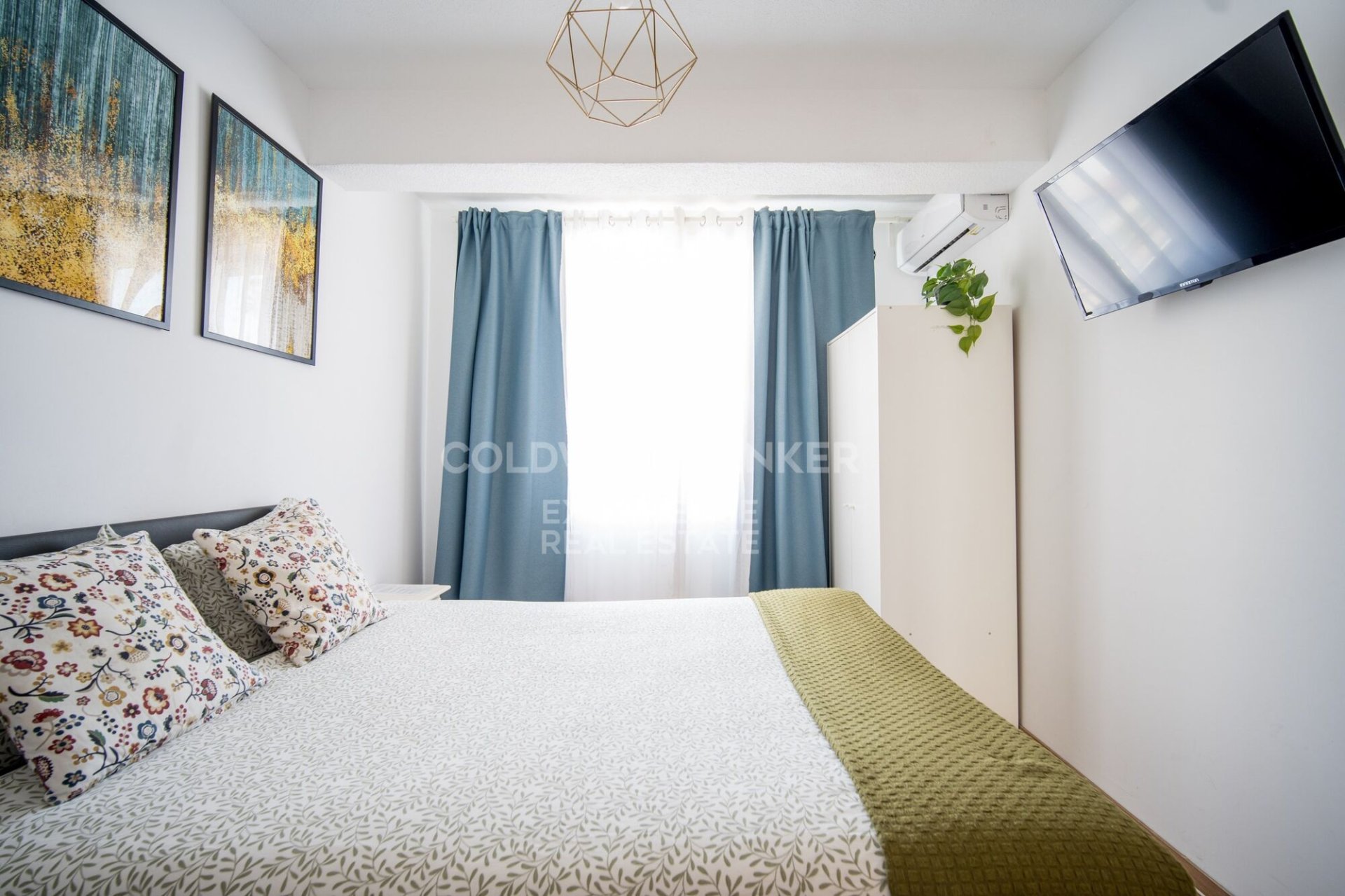 Hotel en Paterna, València, España 9 dormitorios, 320 m2 No. 159540