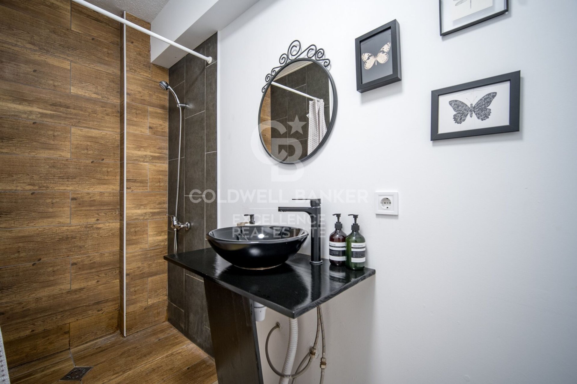 Hotel en Paterna, València, España 9 dormitorios, 320 m2 No. 159540