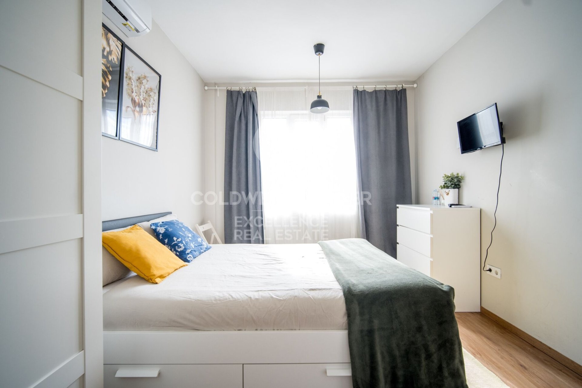 Hotel en Paterna, València, España 9 dormitorios, 320 m2 No. 159540