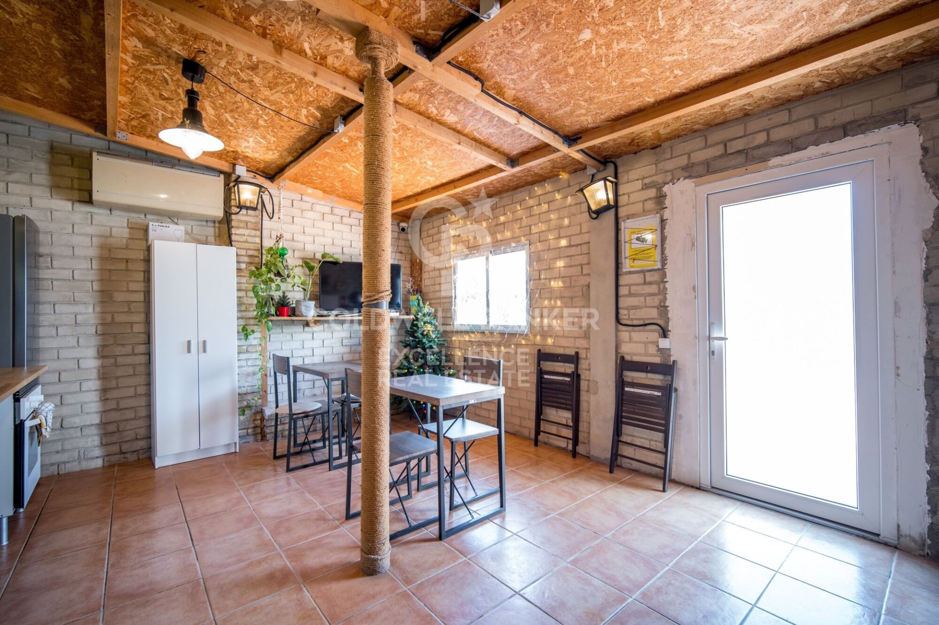Hotel en Paterna, València, España 9 dormitorios, 320 m2 No. 159540