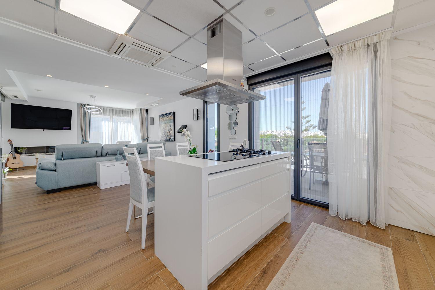 Villa à Los Balcones, Alicante, Espagne 3 chambres, 461 m2 No. 151793