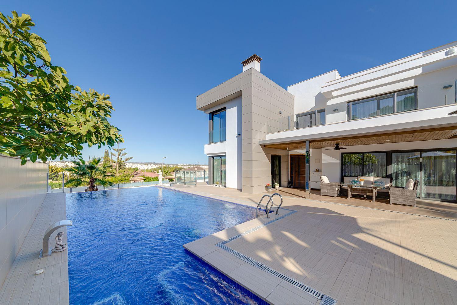 Villa à Los Balcones, Alicante, Espagne 3 chambres, 461 m2 No. 151793