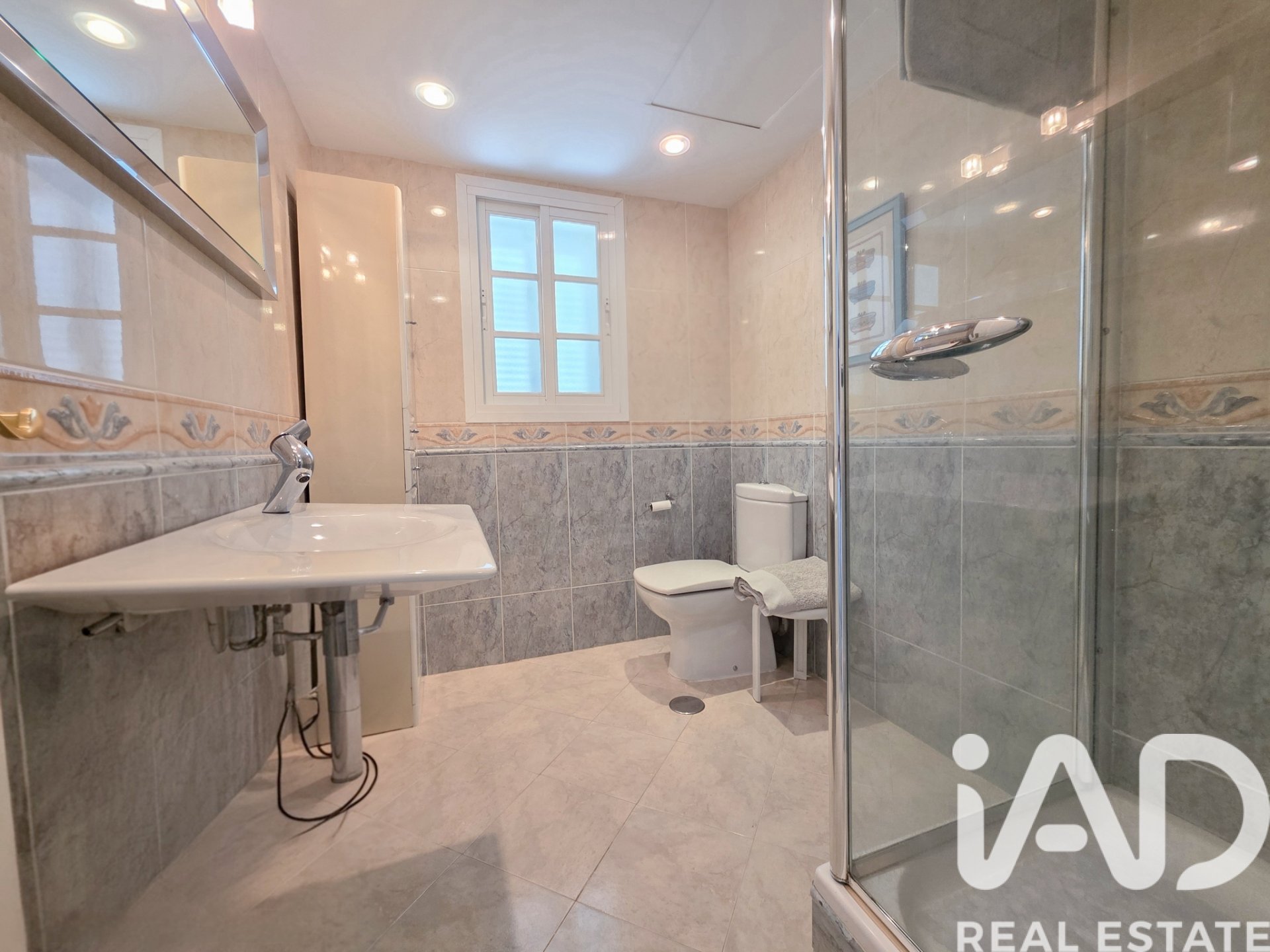 House in Malaga, Spain 6 bedrooms, 271 sq.m. No. 195130