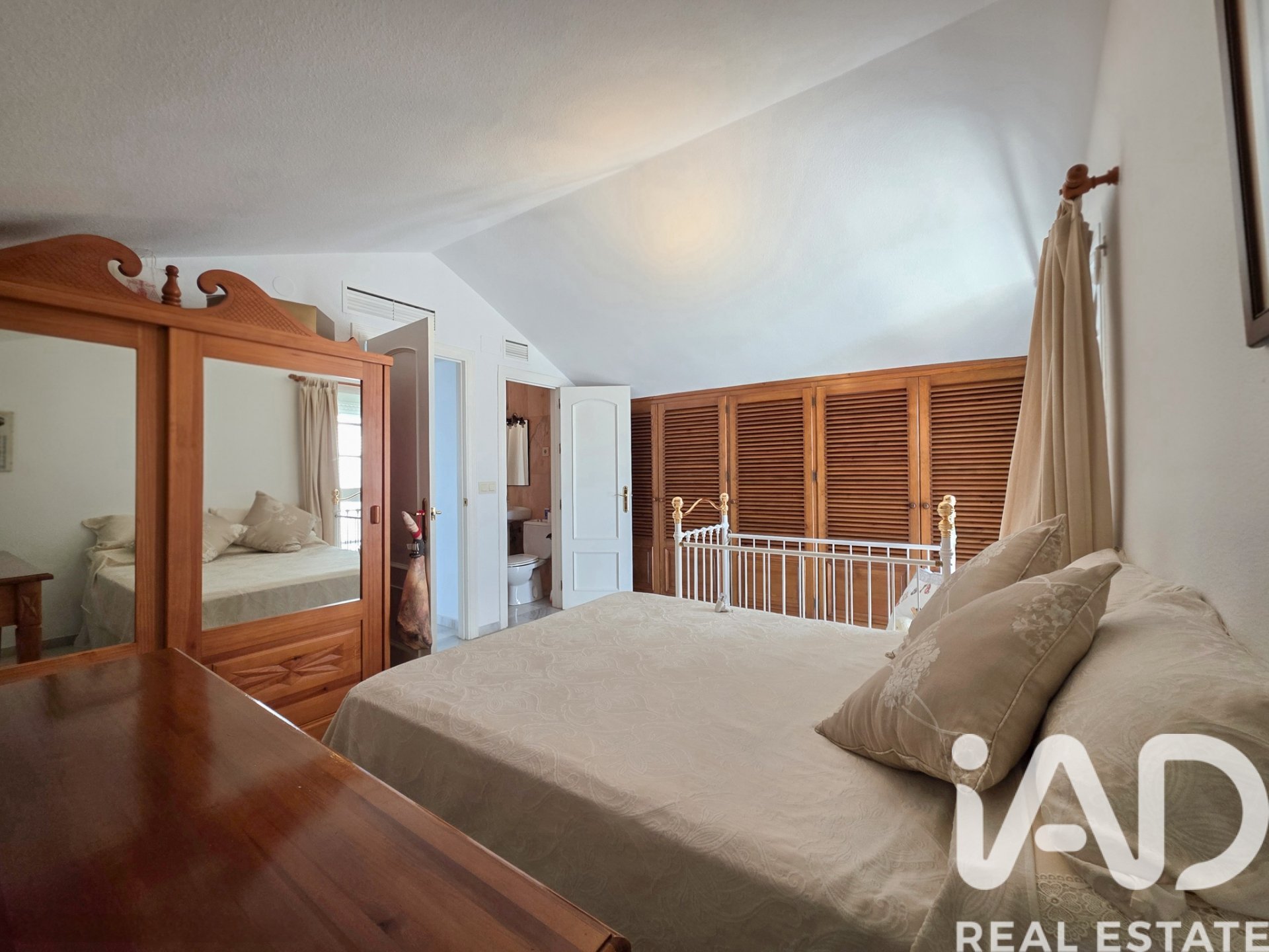 House in Malaga, Spain 6 bedrooms, 271 sq.m. No. 195130