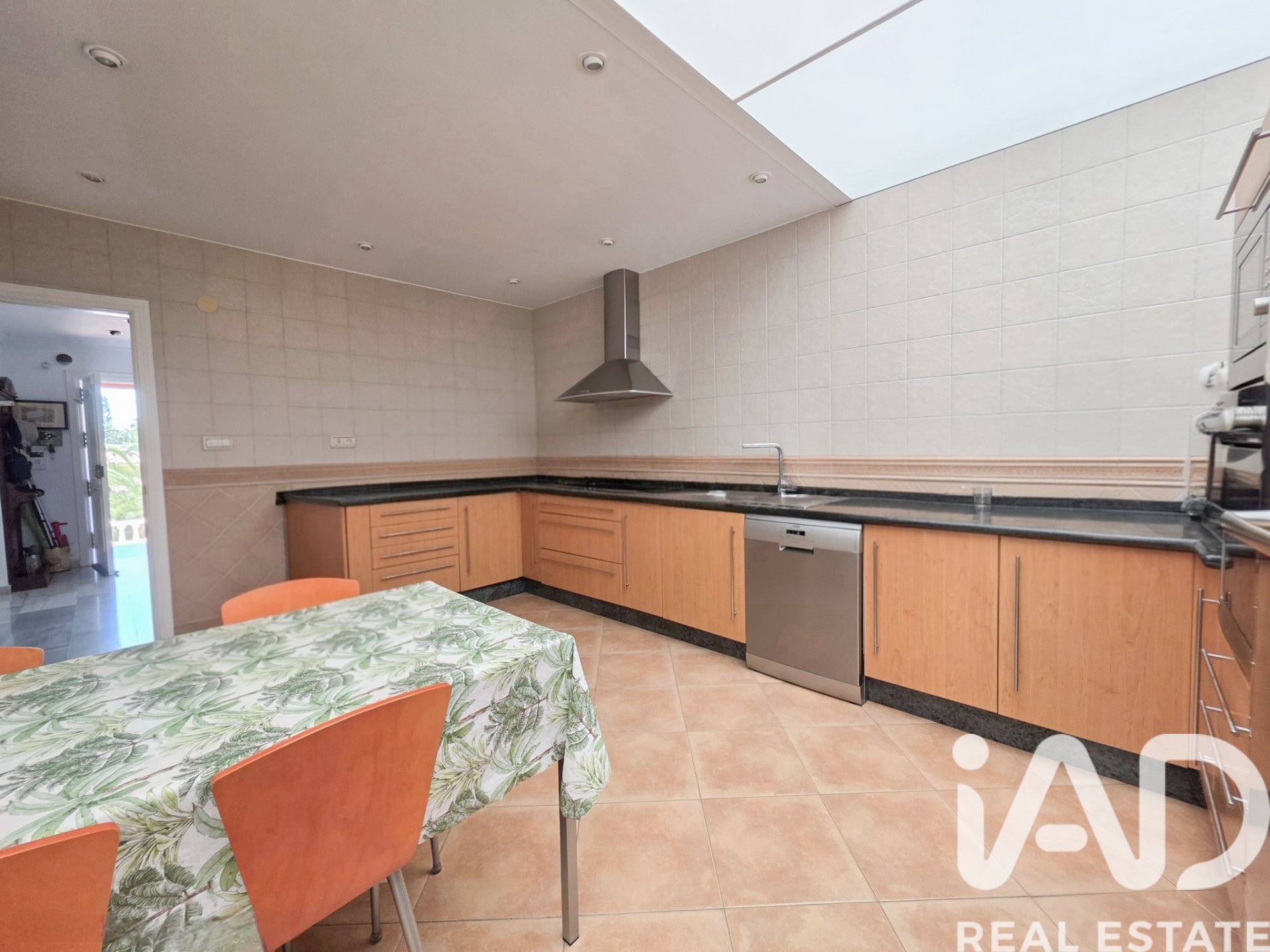 House in Malaga, Spain 6 bedrooms, 271 sq.m. No. 195130