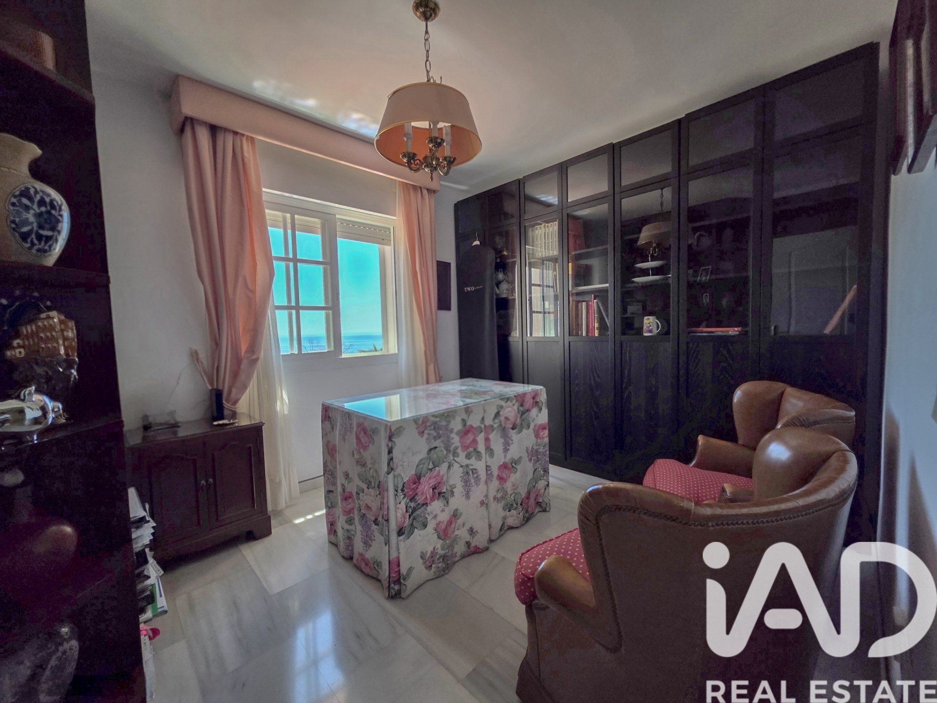 House in Malaga, Spain 6 bedrooms, 271 sq.m. No. 195130