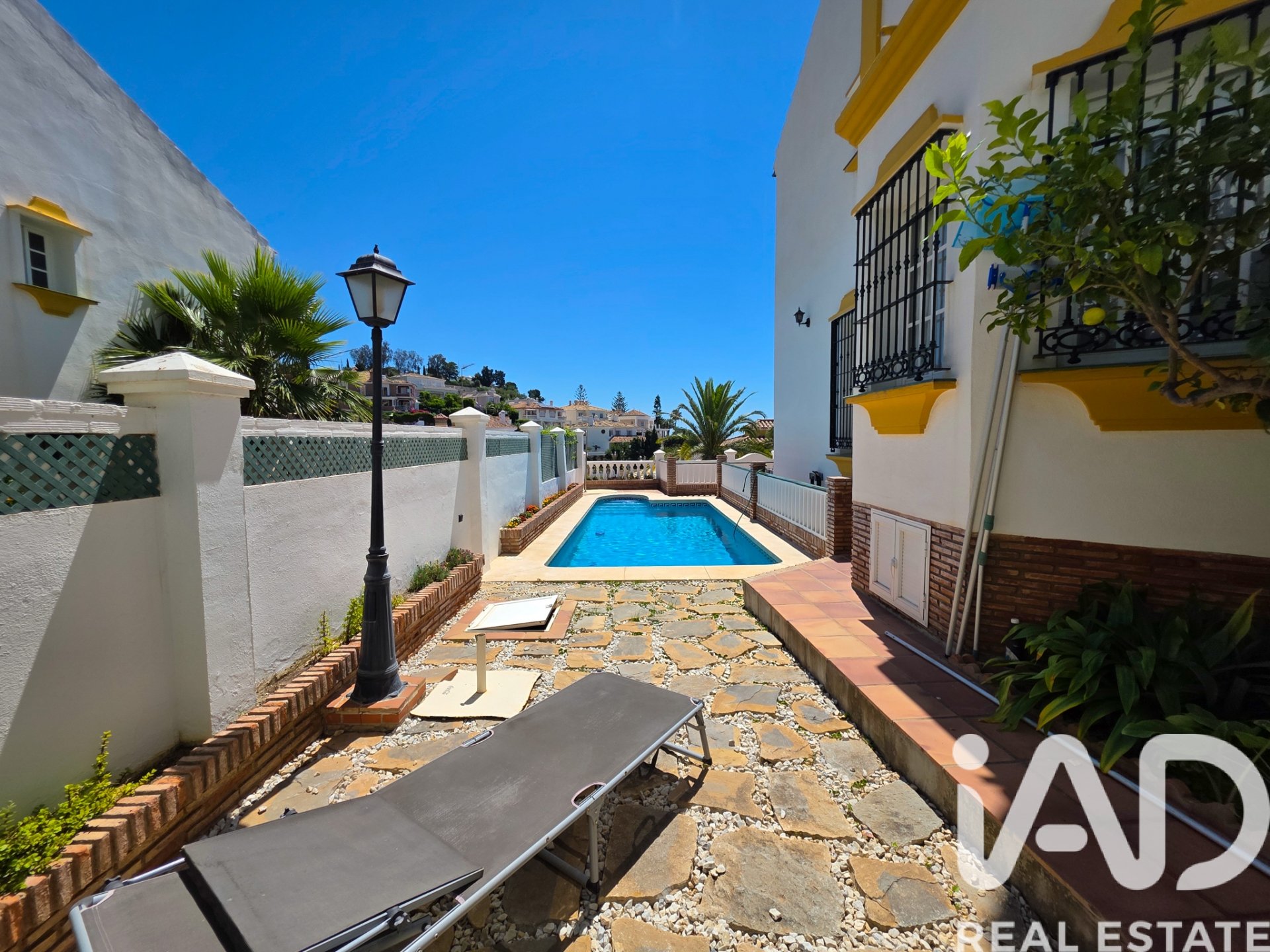 House in Malaga, Spain 6 bedrooms, 271 sq.m. No. 195130