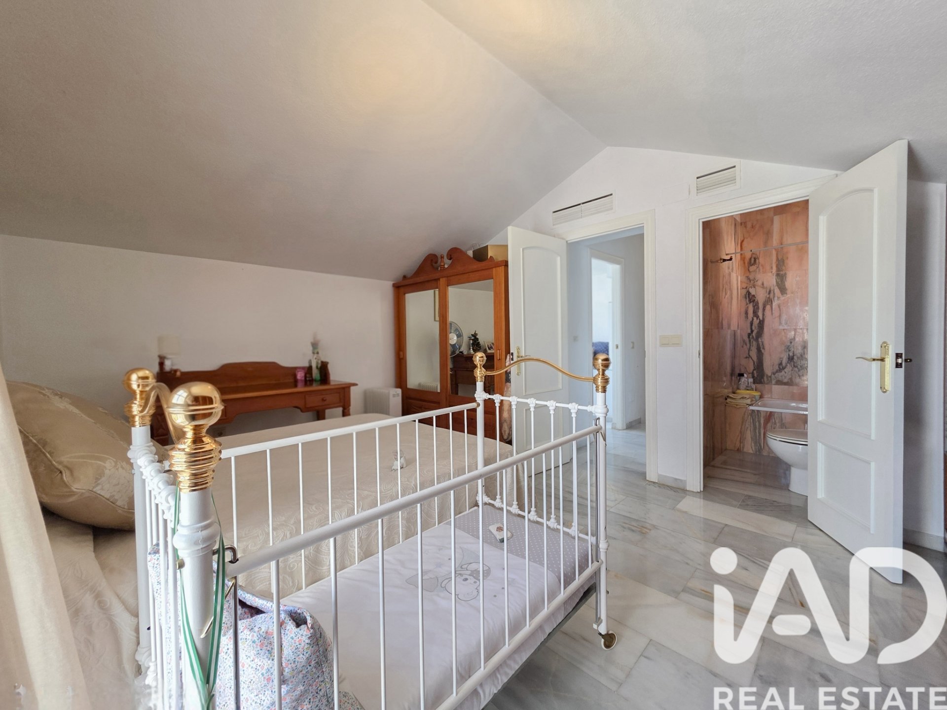 House in Malaga, Spain 6 bedrooms, 271 sq.m. No. 195130