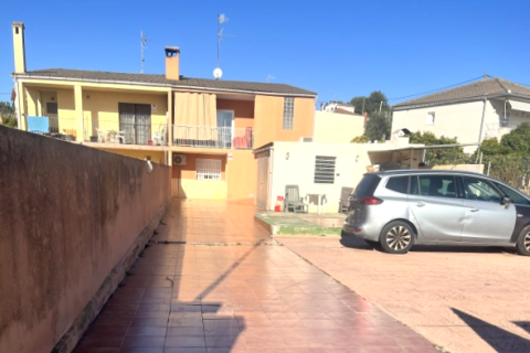 Māja Cubelles, Barcelona, Spānijā 3 istabas, 268 m2 Nr. 167007