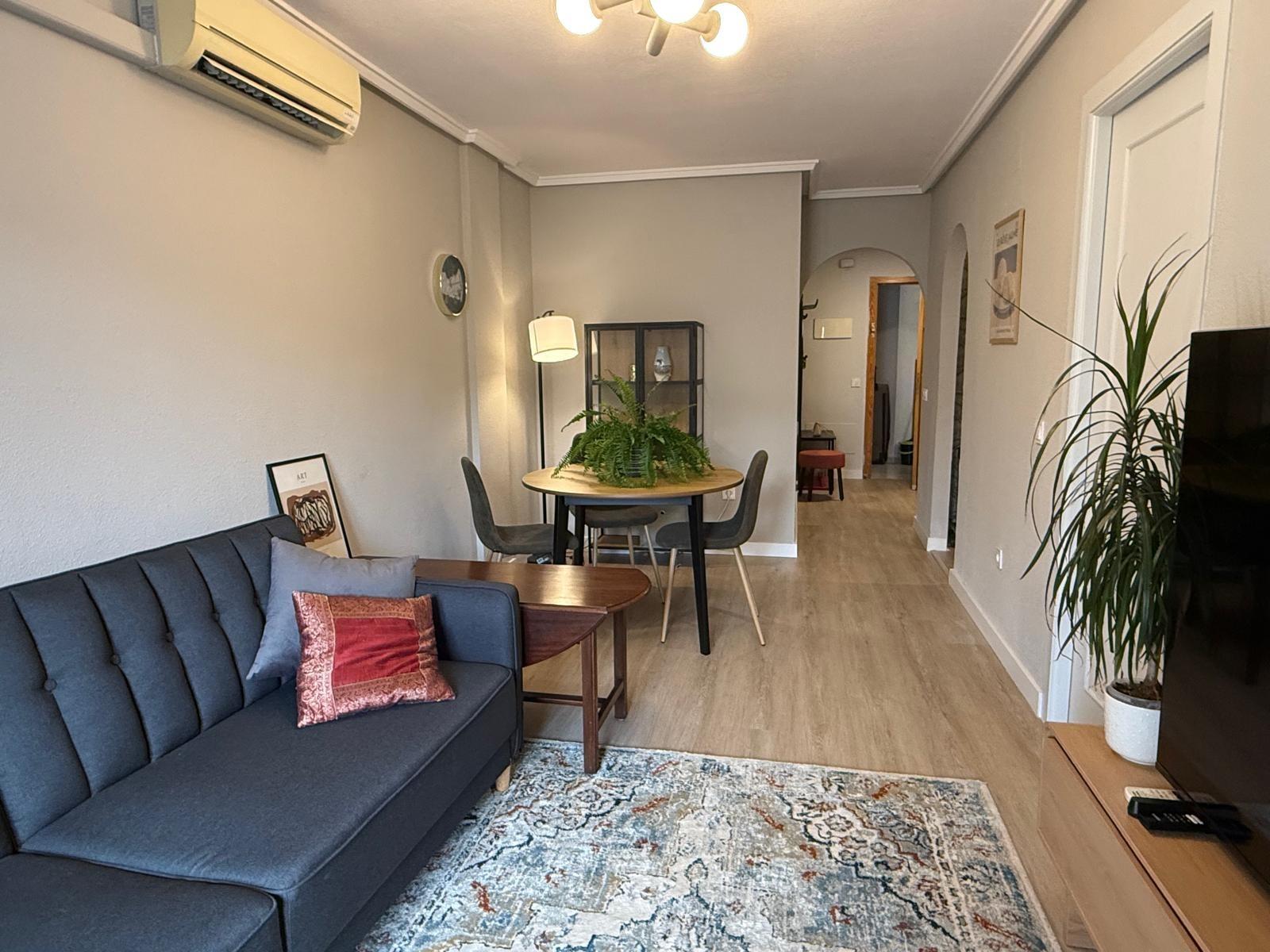 Apartment à Torrevieja, Alicante, Espagne 50 m2 No. 190470