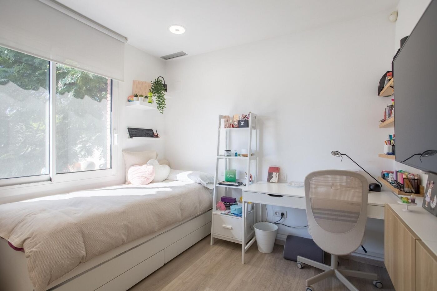 House in Sant Vicenc De Montalt, Barcelona, Spain 5 bedrooms,  No. 140781
