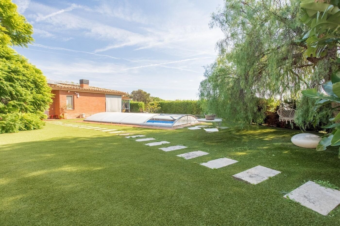 House in Sant Vicenc De Montalt, Barcelona, Spain 5 bedrooms,  No. 140781