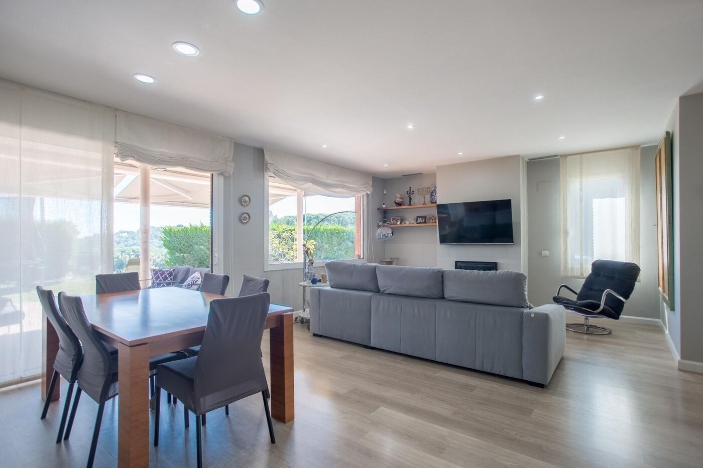 House in Sant Vicenc De Montalt, Barcelona, Spain 5 bedrooms,  No. 140781