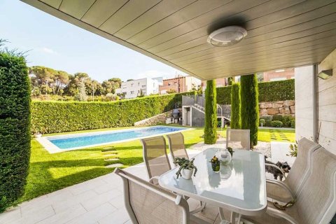 Dom w Vallromanes, Barcelona, Hiszpania 5 sypialni,  nr 140783