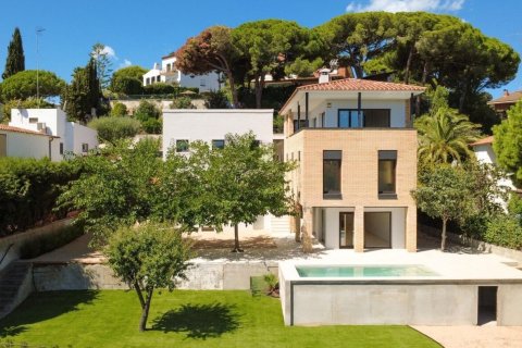 House in Arenys de Mar, Barcelona, Spain 4 bedrooms,  No. 140780