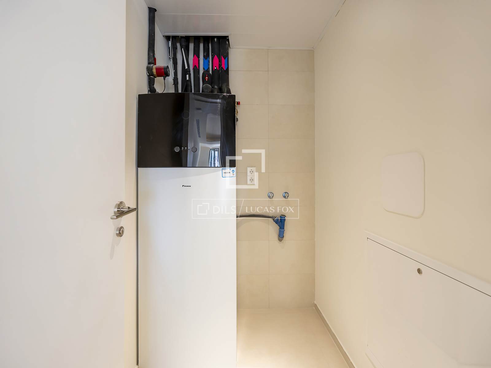 Dzīvoklis Barcelona, Spānijā 1 istaba, 82 m2 Nr. 150759
